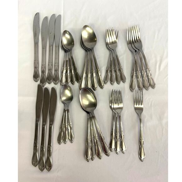 Simeon L & George H Rogers Stainless Flatware 34 Piece Set - Picture 1 of 3